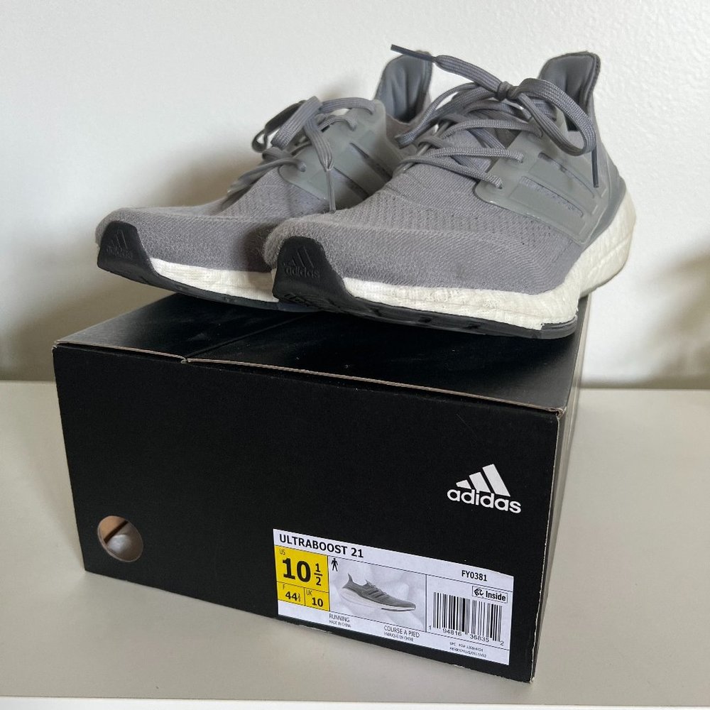 Adidas Ultraboost 21 (Men's) - Grey